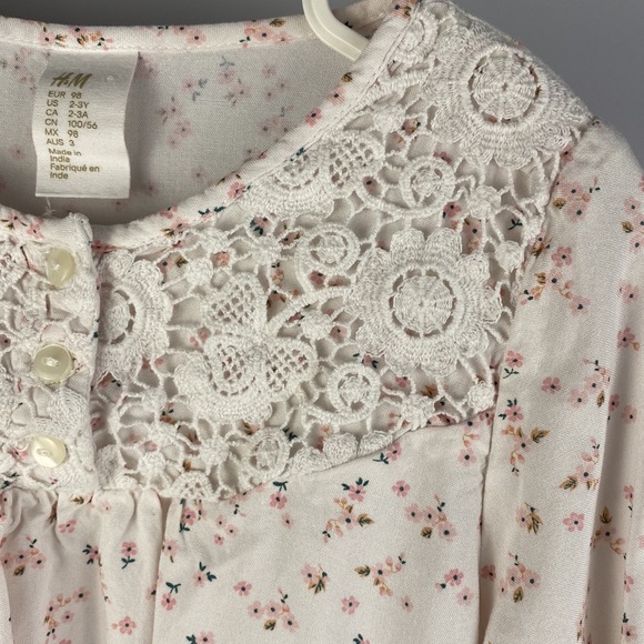 H&M Floral Lace Yoke Long Sleeve Blouse size 2-3 - Picture 2 of 8